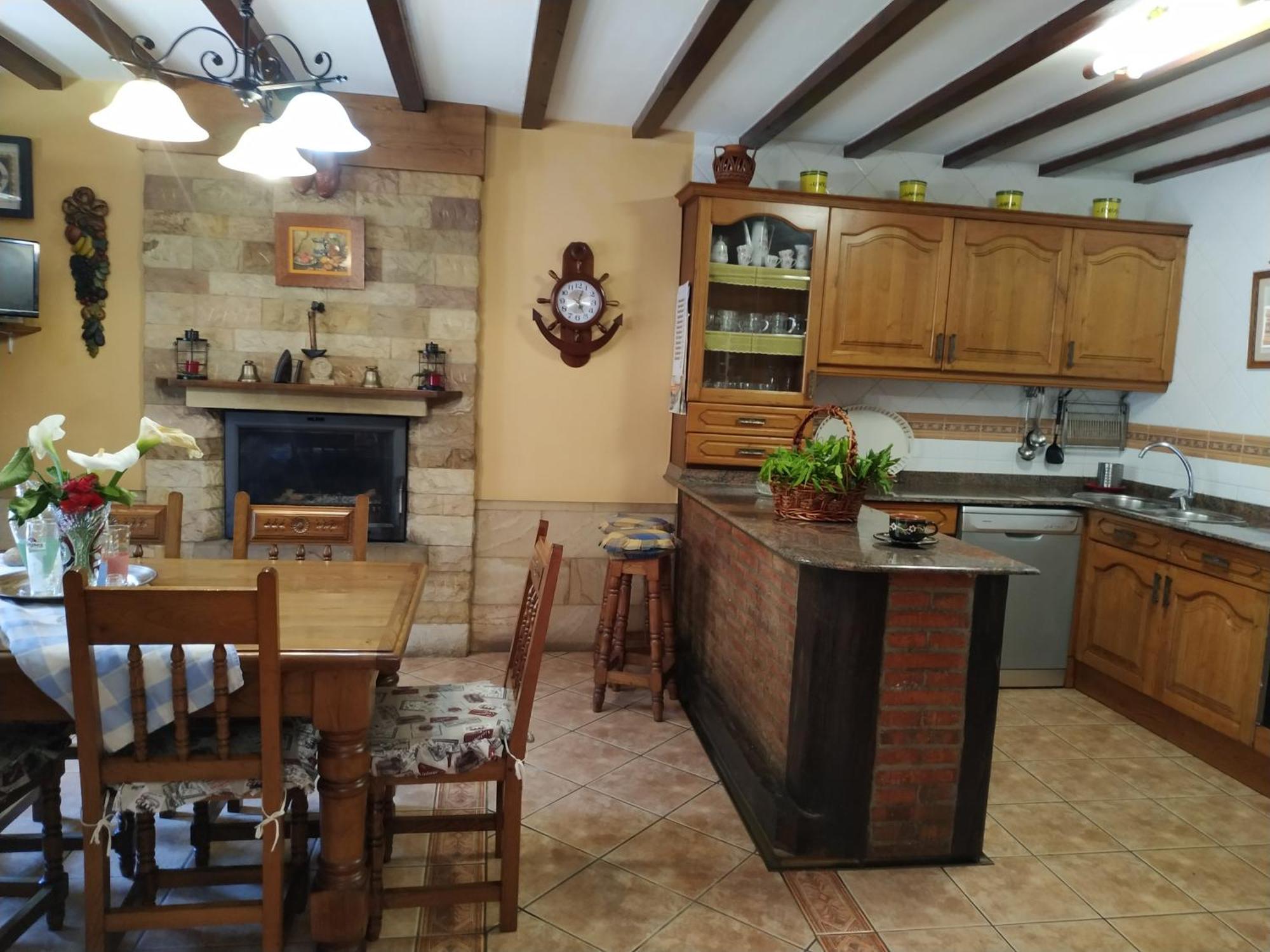 La Chimenea Cantabra Orena Exterior photo