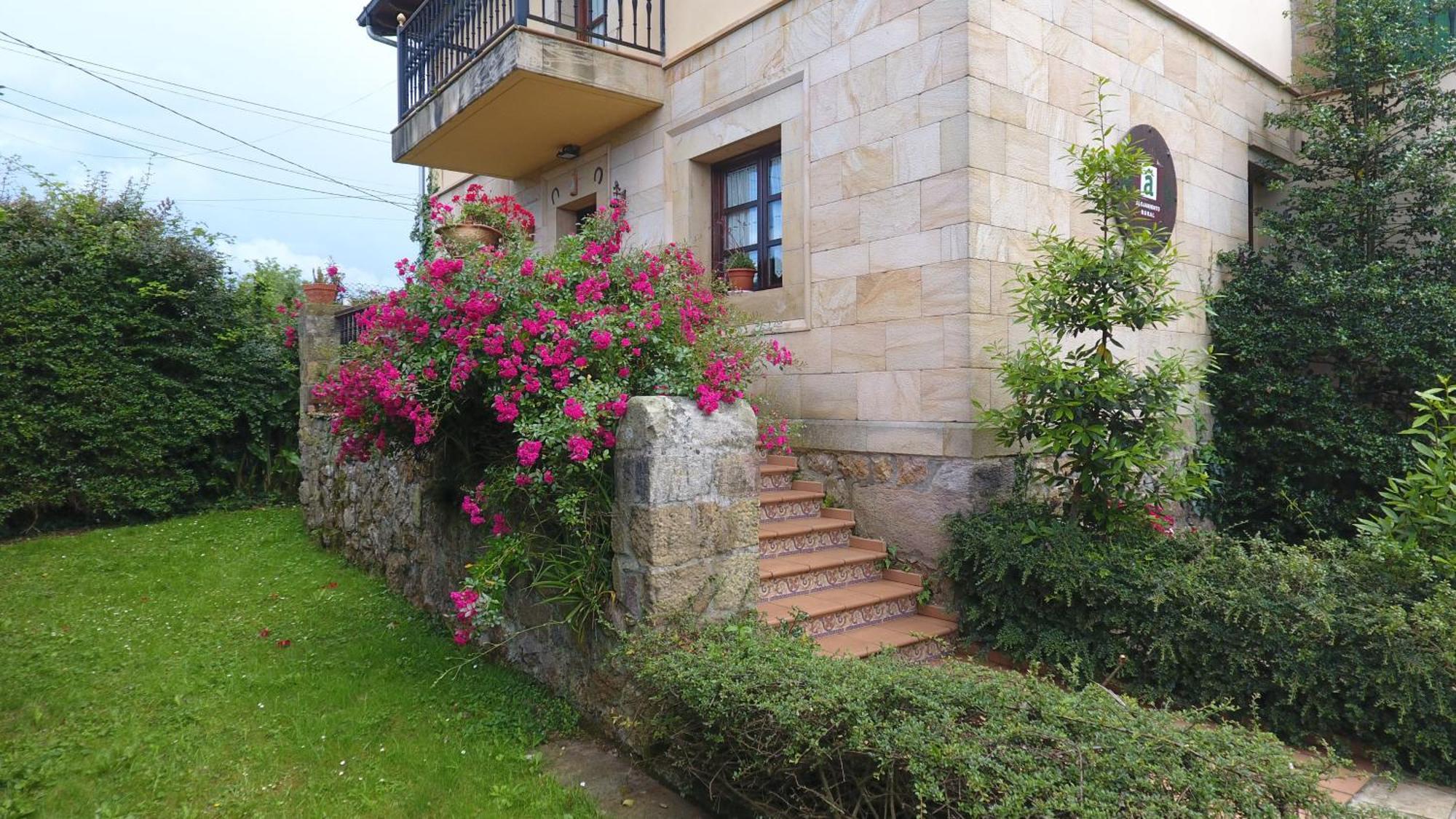 La Chimenea Cantabra Orena Exterior photo