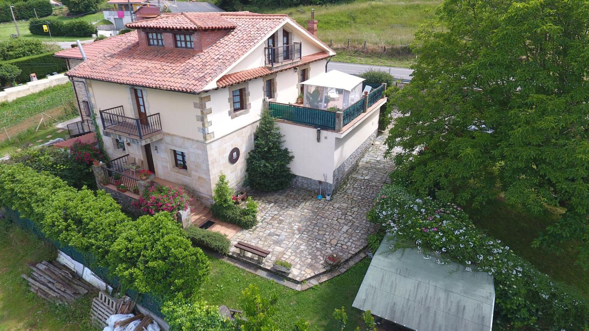 La Chimenea Cantabra Orena Exterior photo