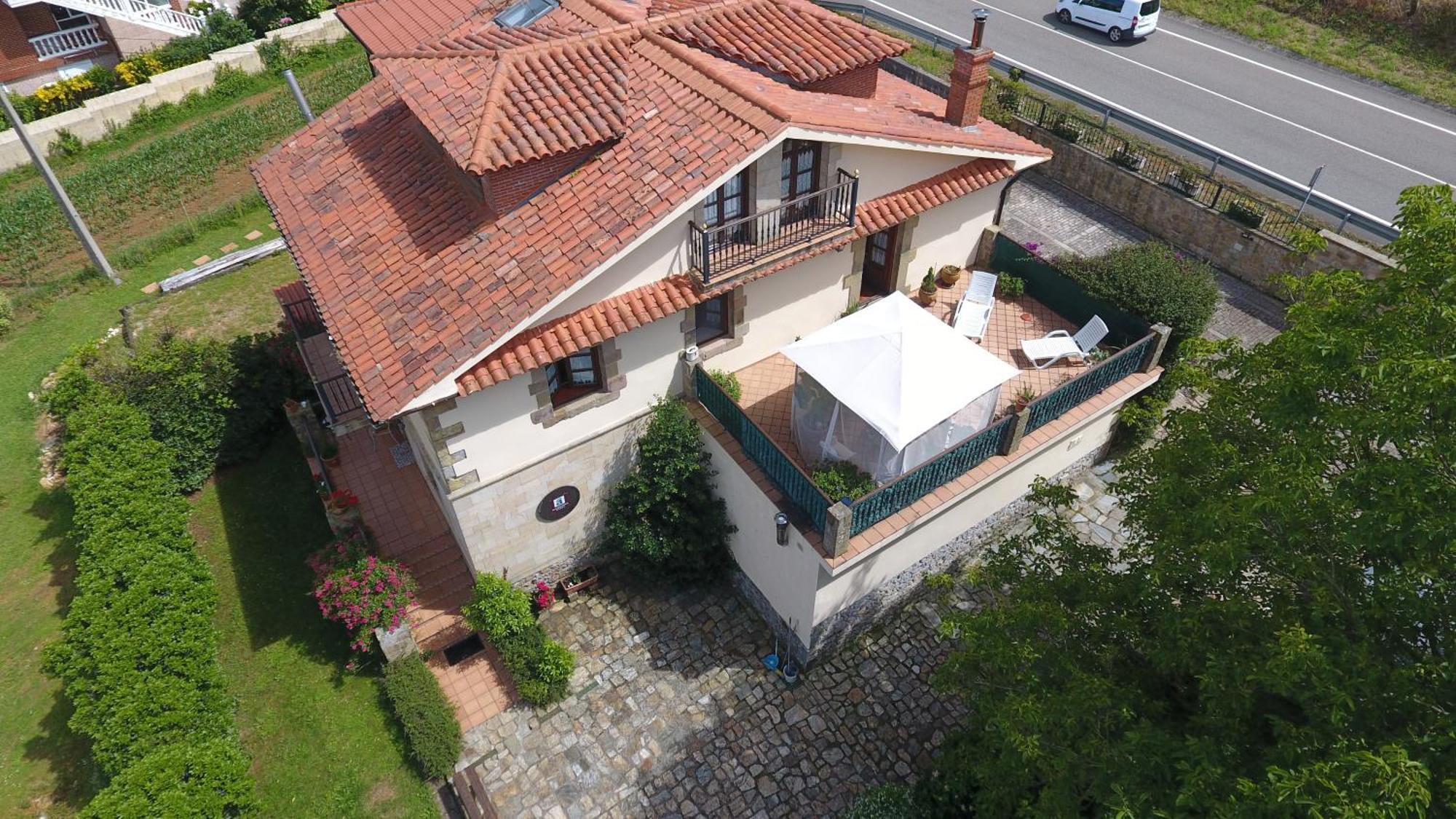 La Chimenea Cantabra Orena Exterior photo