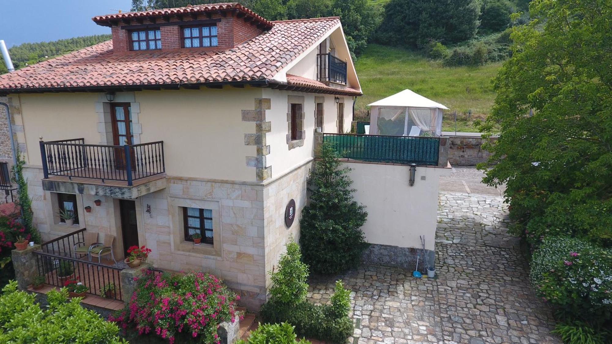 La Chimenea Cantabra Orena Exterior photo