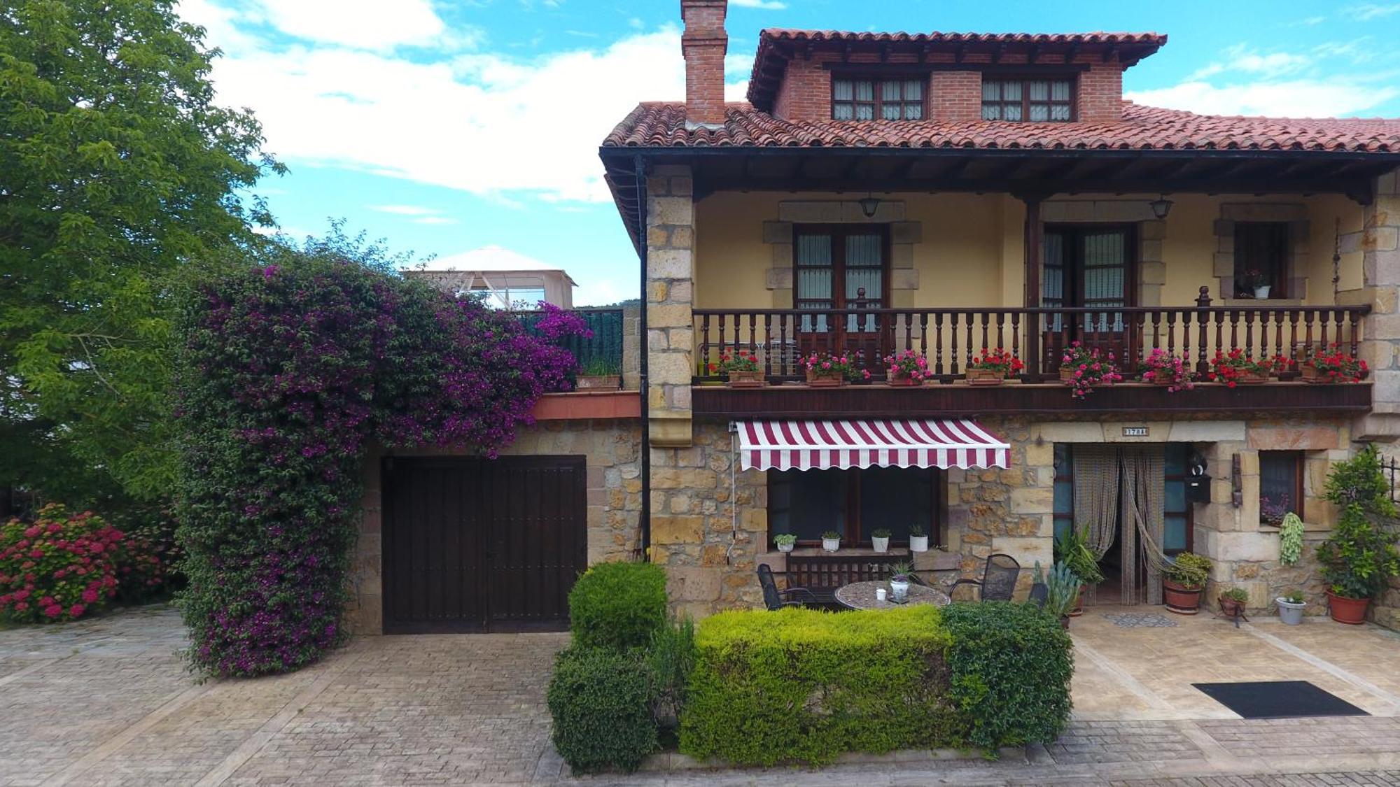 La Chimenea Cantabra Orena Exterior photo