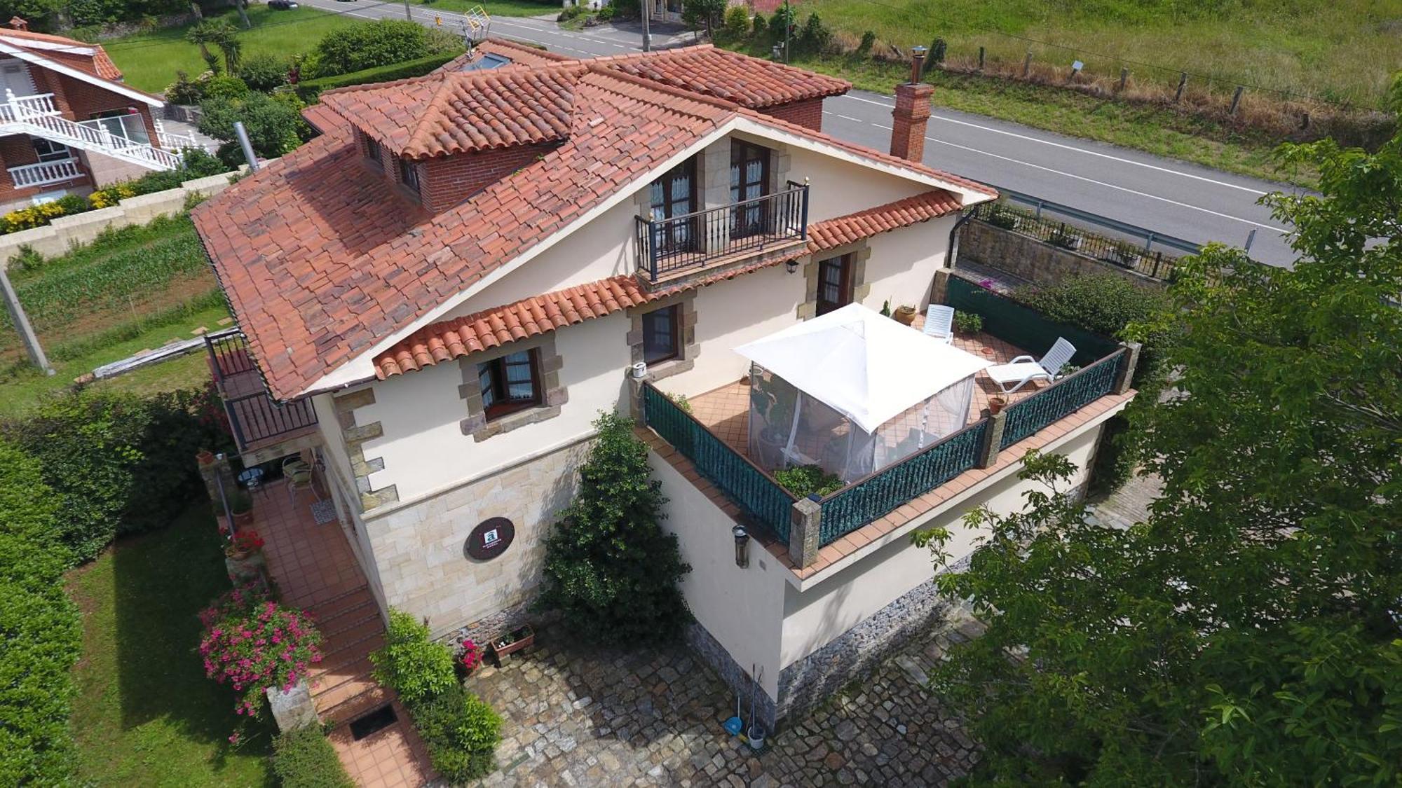 La Chimenea Cantabra Orena Exterior photo
